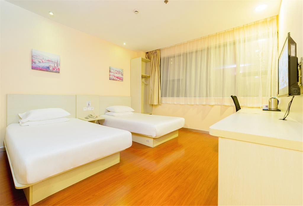 Hanting Express Shanghai Pudong Airport Exterior photo